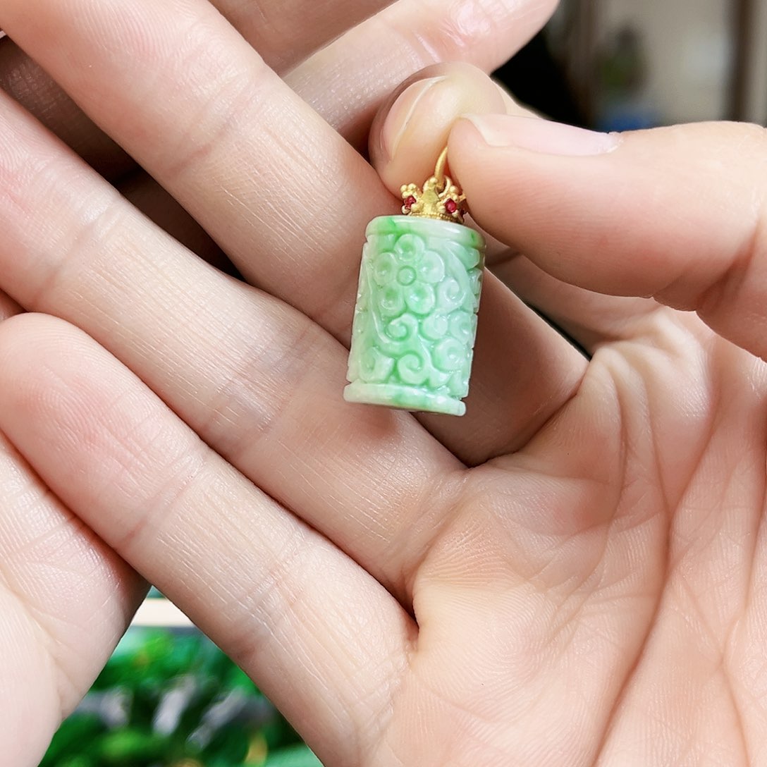 翡翠颈饰未镶嵌吊坠多样性