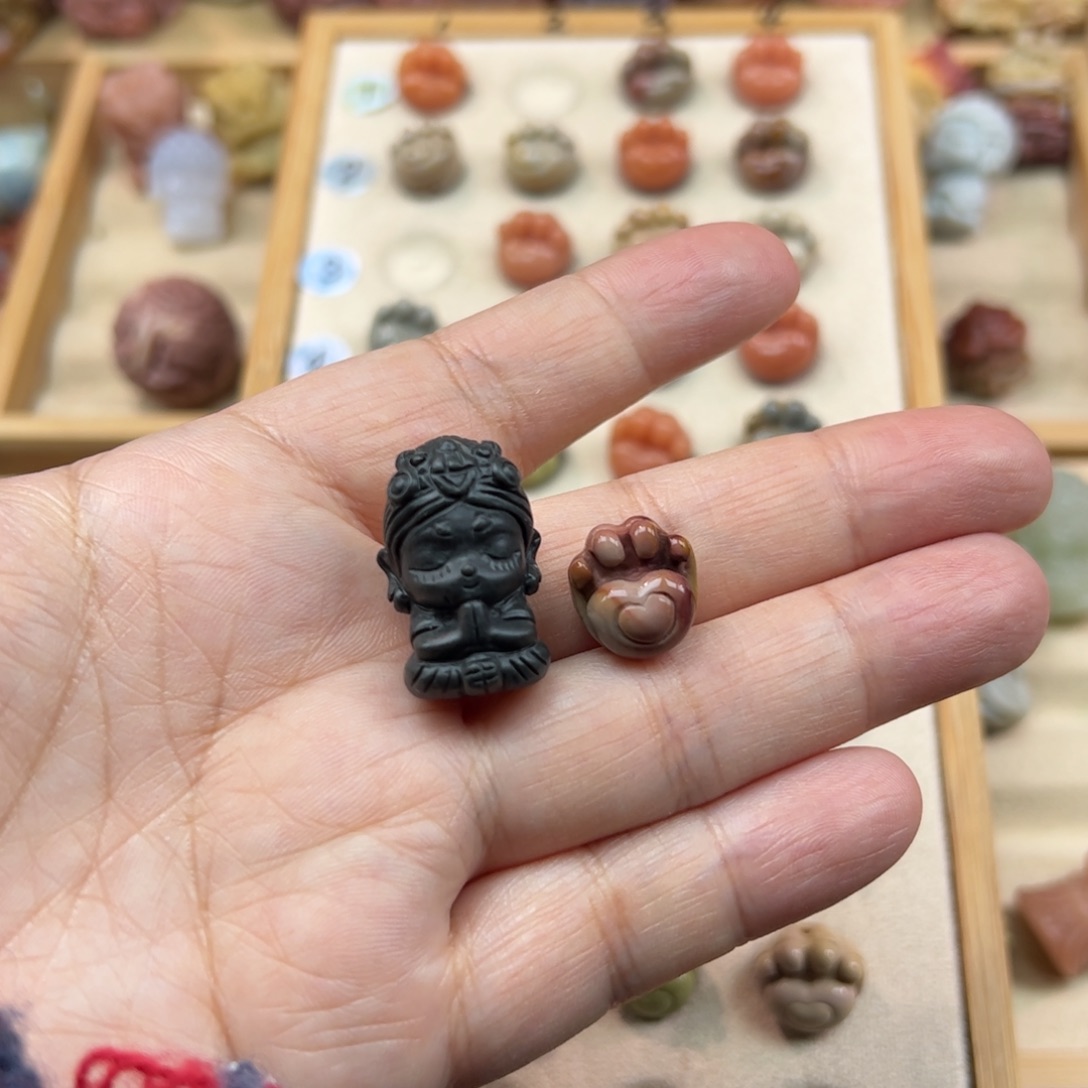 石英质玉珠宝奇石未镶嵌娇*花