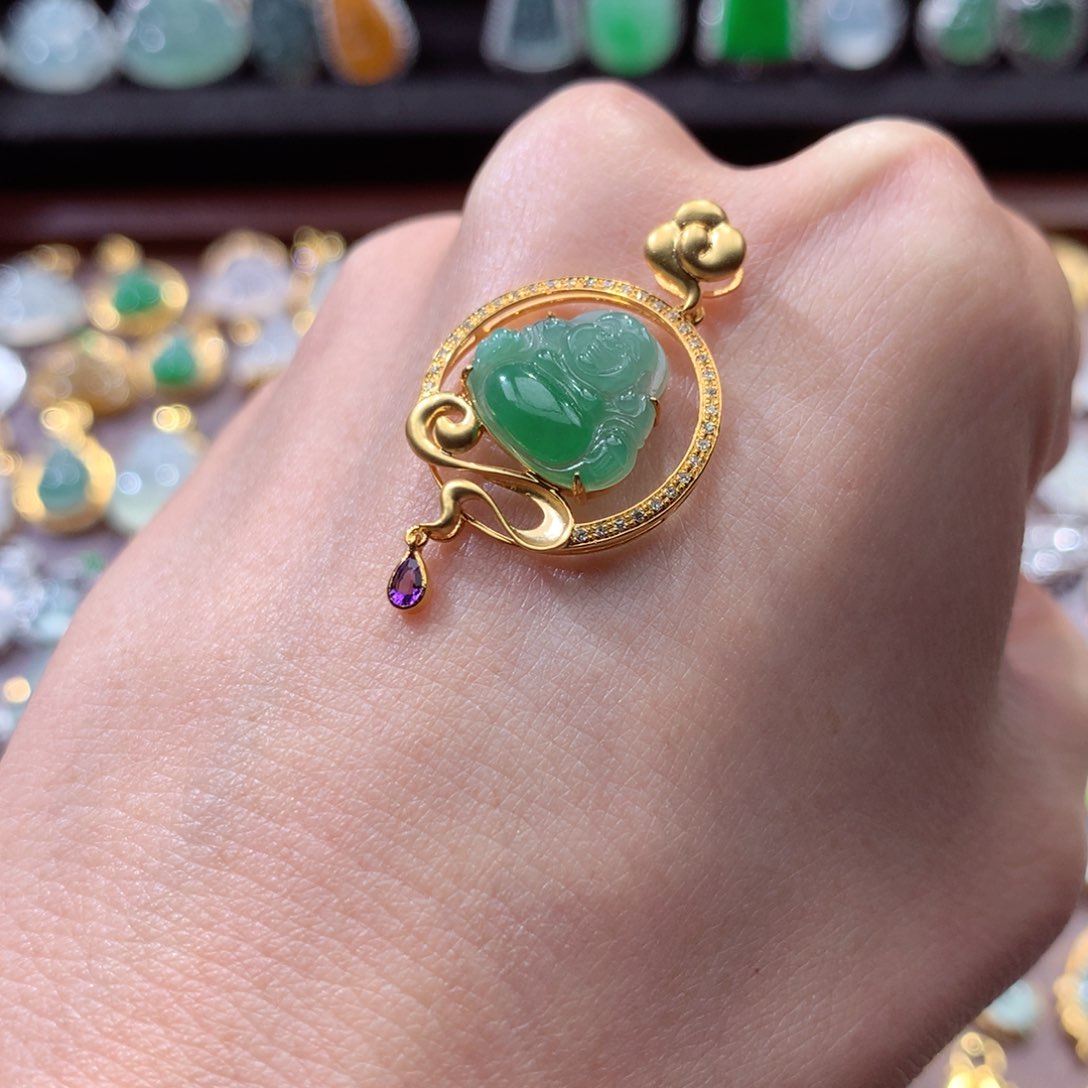 翡翠18K金镶嵌挂件梅*m翡翠