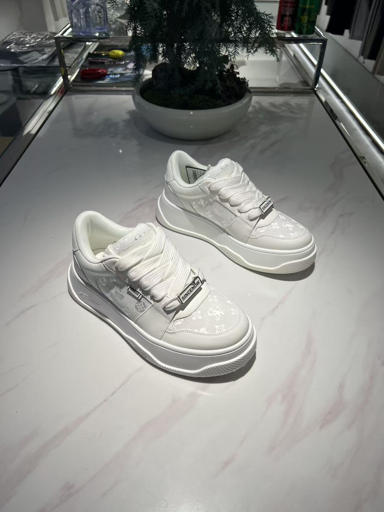 SINCENOW欣赛诺秋冬新款男鞋潮牌轻奢高端厚底休闲板鞋时尚百搭