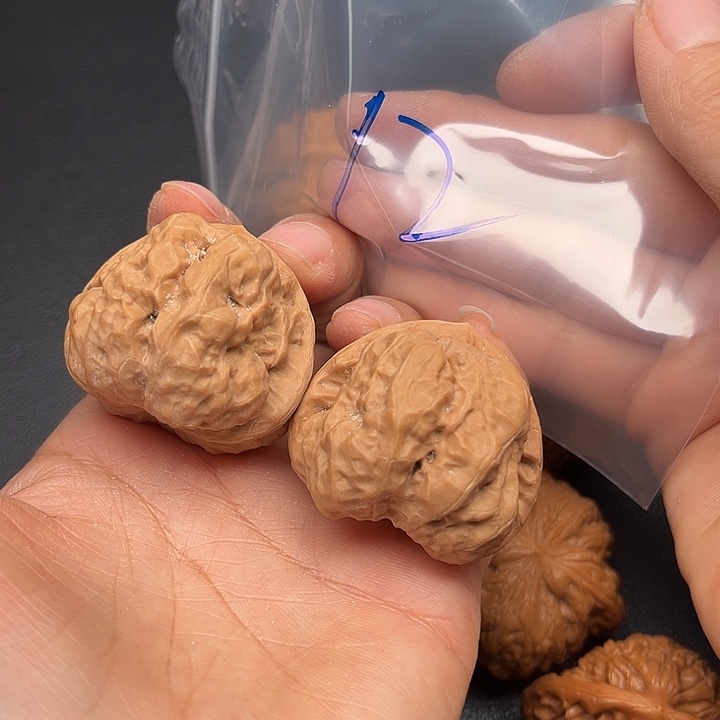 *****桃核吊坠12号蛤蟆