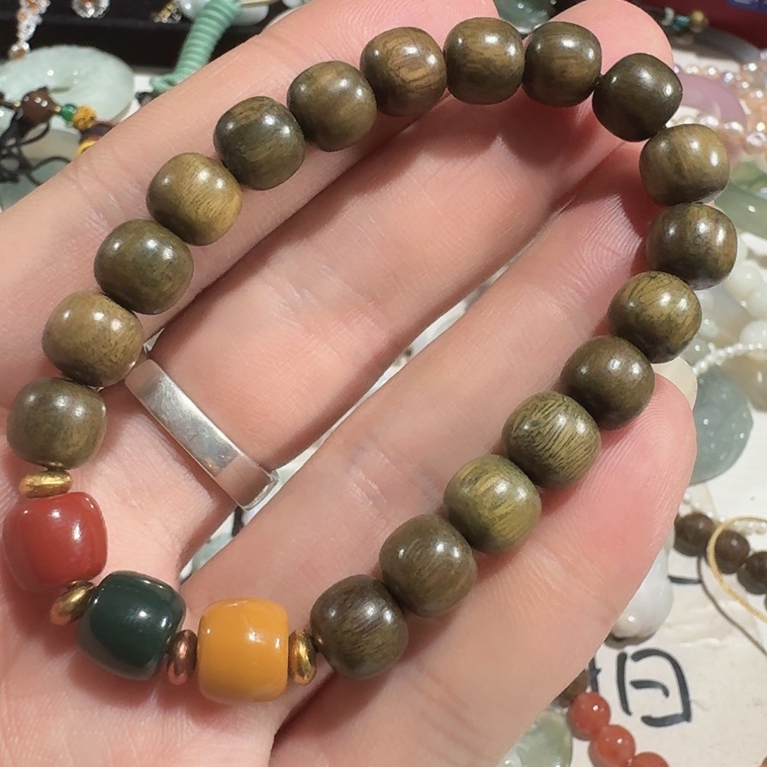 翡翠未镶嵌颈饰手串