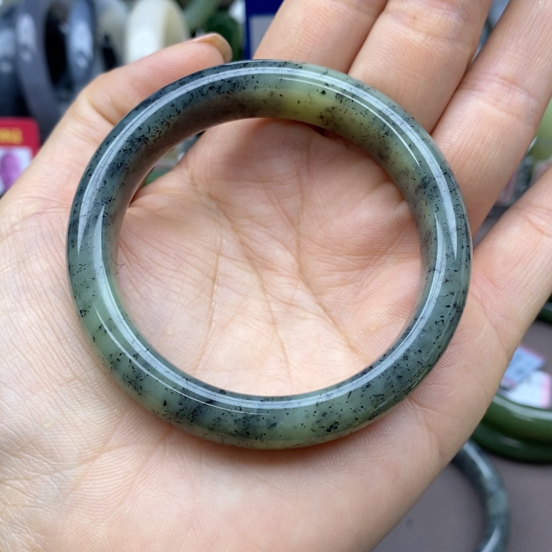 和田玉手镯未镶嵌b****y卡52圈