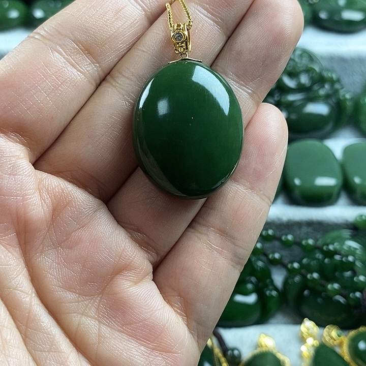 和田玉（碧玉）未镶嵌颈饰