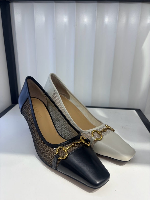 622131761漫步佳人细跟方头四季鞋