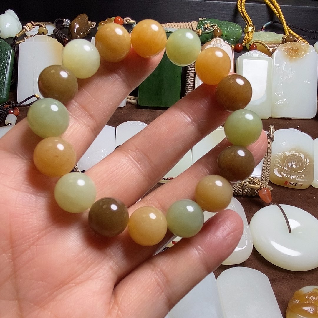 和田玉未镶嵌手链