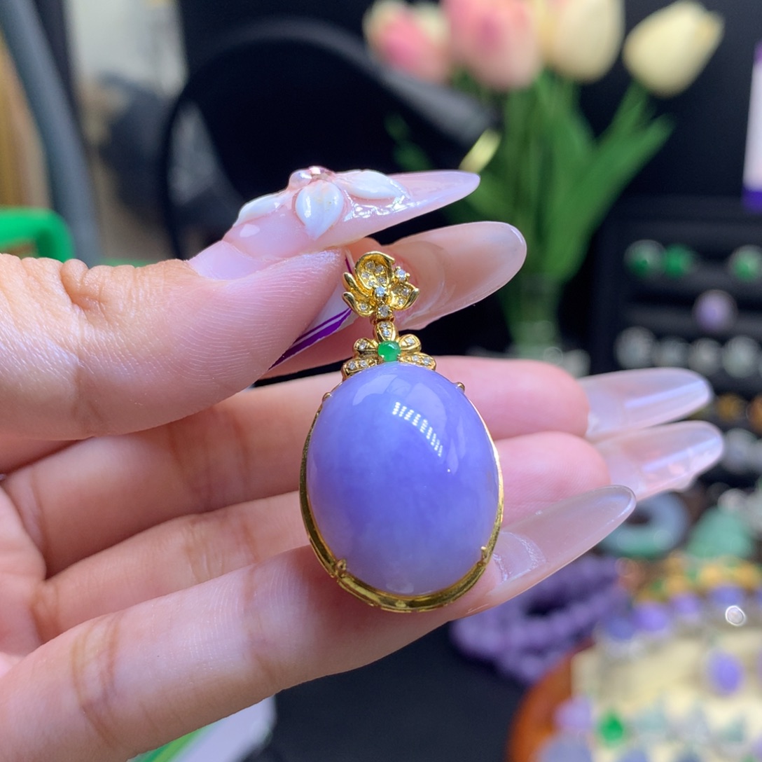 翡翠18K金镶嵌颈饰天然