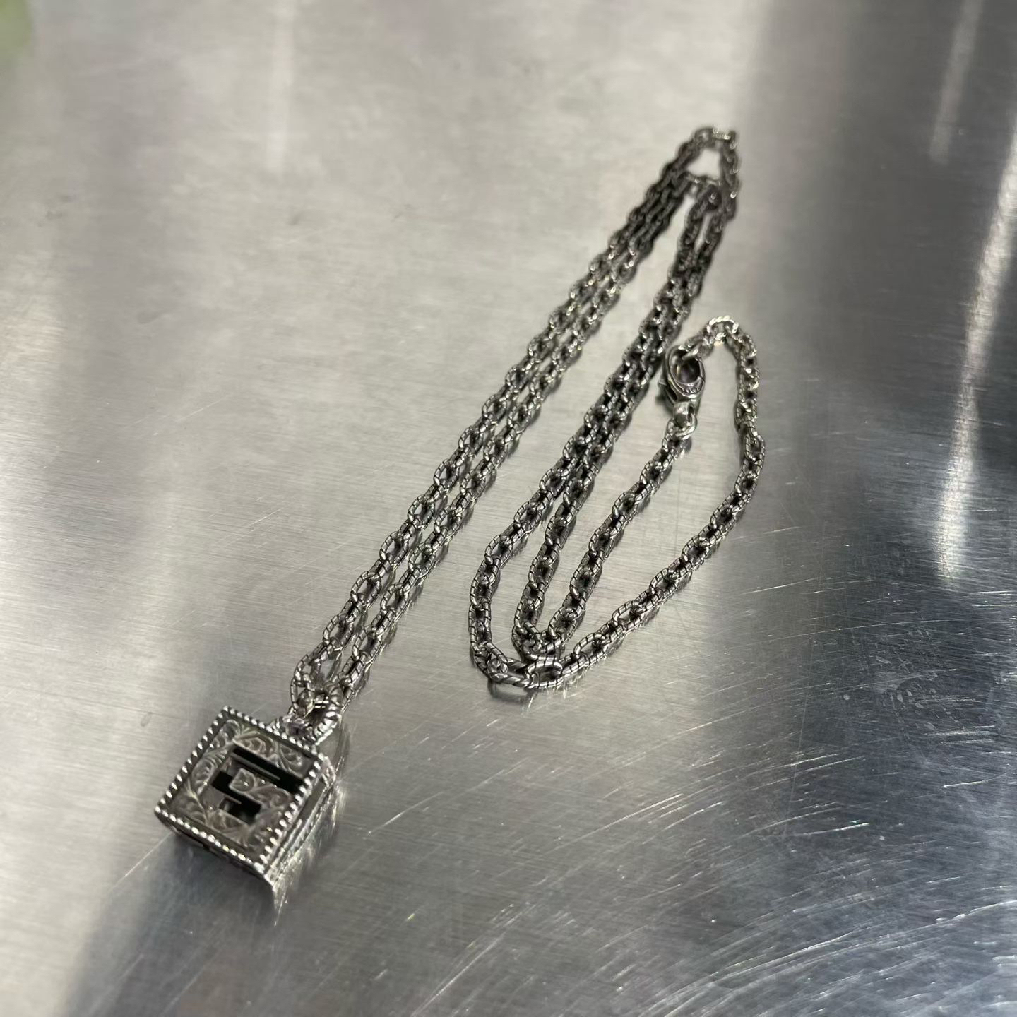 99新 GUCCI/古驰 GUCCI 古驰方块G银项链/复古/镶嵌/潮流