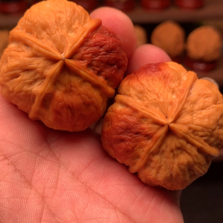 文玩核桃吊坠四棱