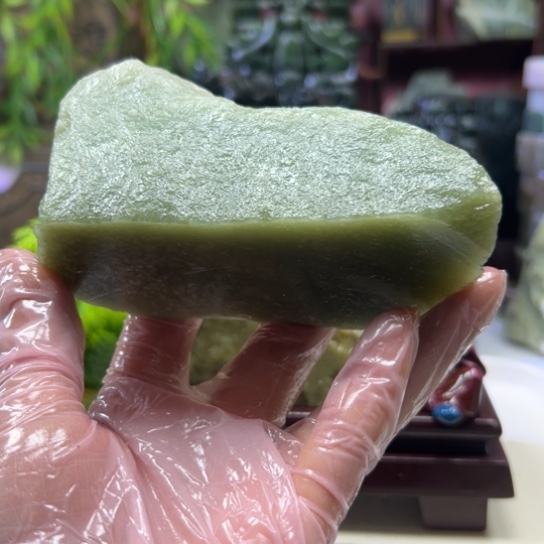 样***红和田玉（黄玉）未镶嵌颈饰