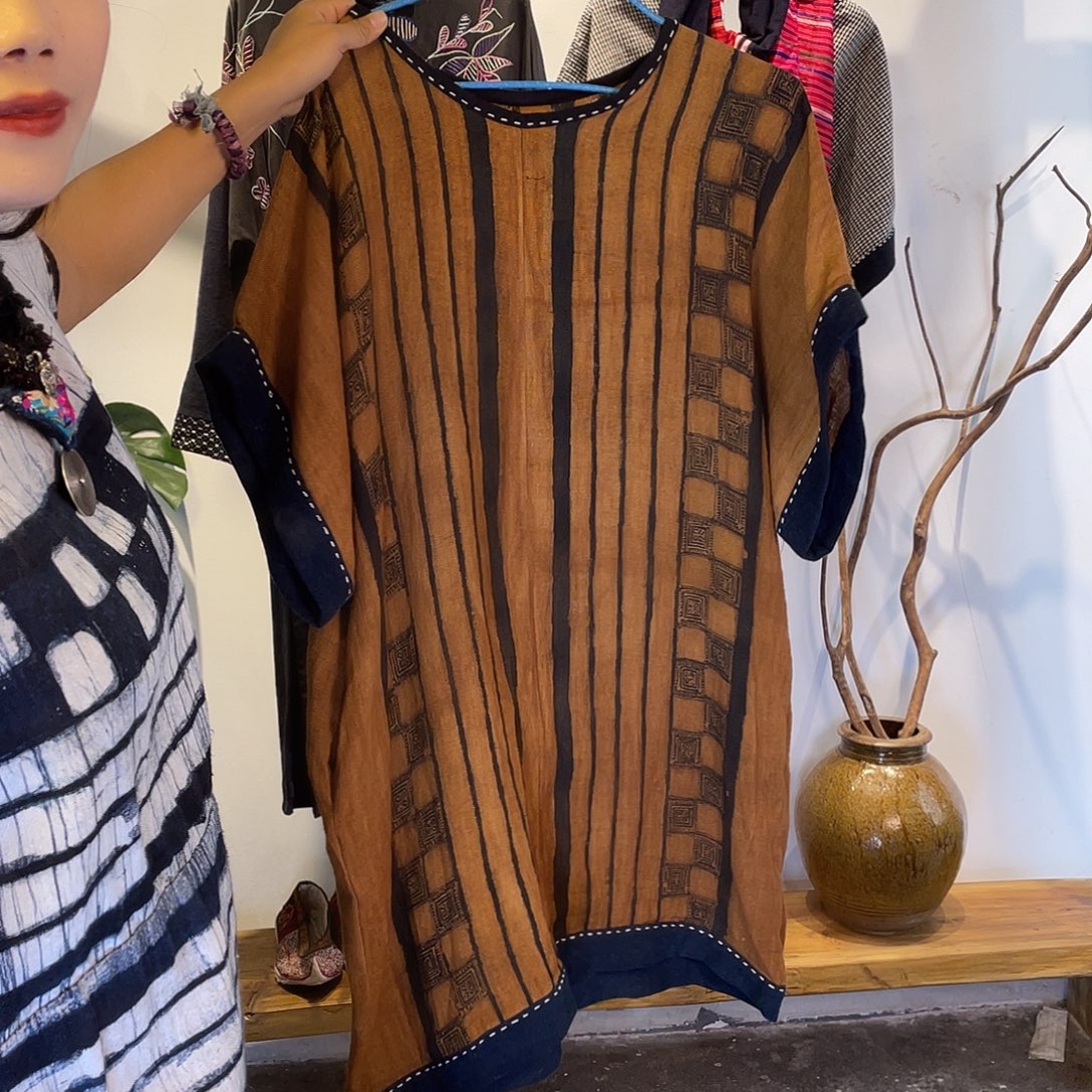 织绣手工制作工艺连衣裙