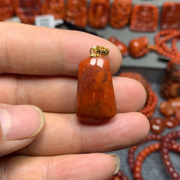 南红玛瑙吊坠(不含链)未镶嵌