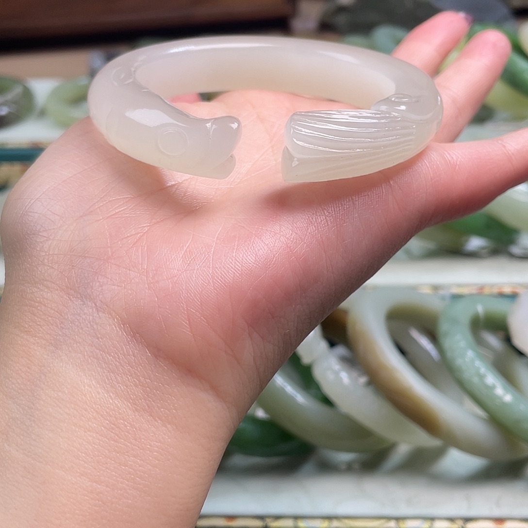 和田玉未镶嵌手镯54