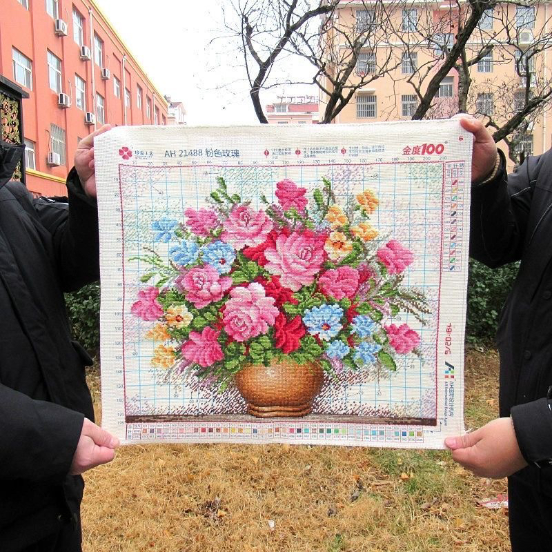 纯手工十字绣成品粉玫瑰花瓶粉红玫瑰花卉小幅现代中式客厅55乘50