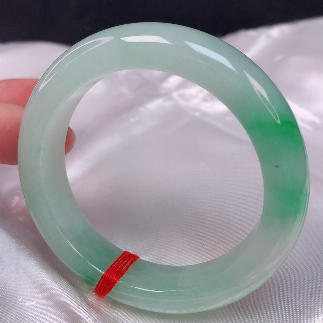 翡翠手镯未镶嵌50 翡翠手镯