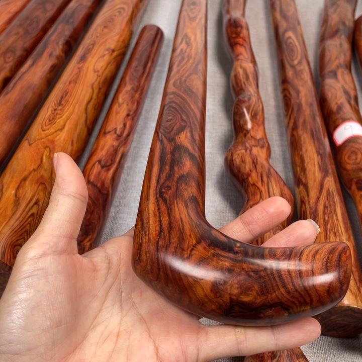 陈***利海南黄花梨拐杖一根