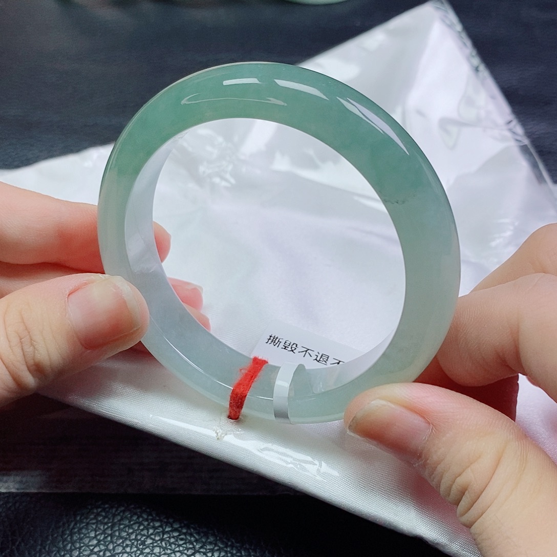 翡翠手镯未镶嵌正装半山水