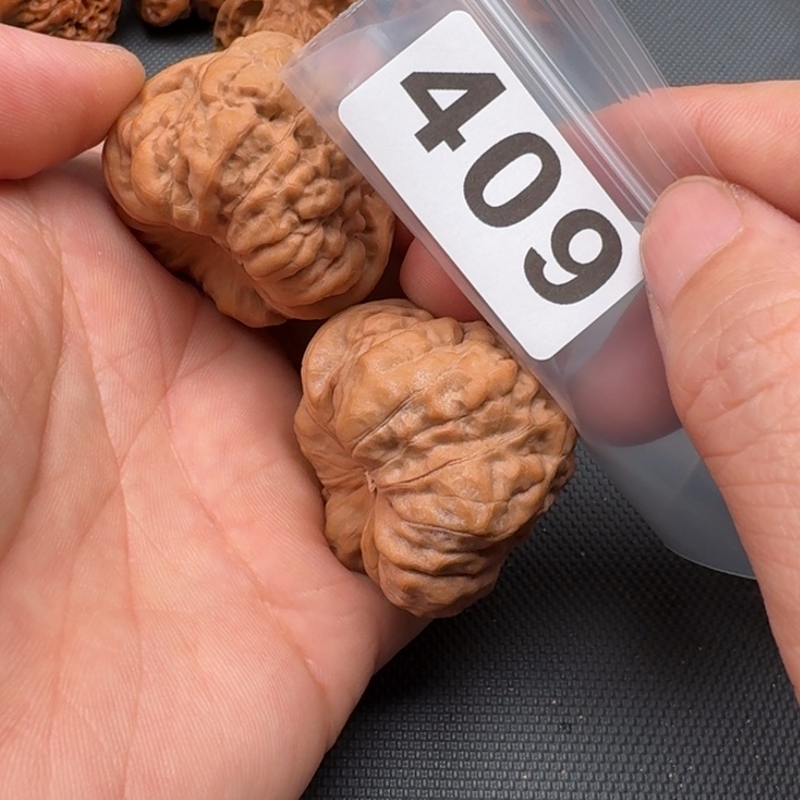 文玩核桃把件谷*?蛤蟆43