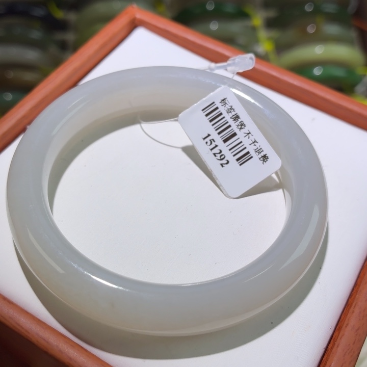 和田玉未镶嵌手镯5455 23