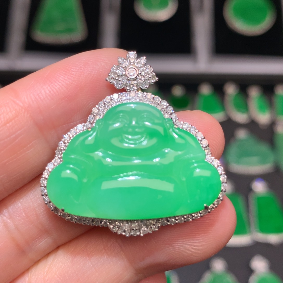 翡翠颈饰18K金镶嵌翡翠