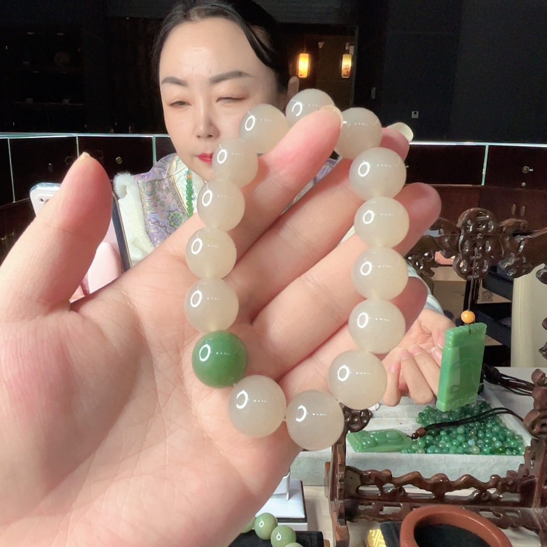 密玉（石英质玉）未镶嵌颈饰