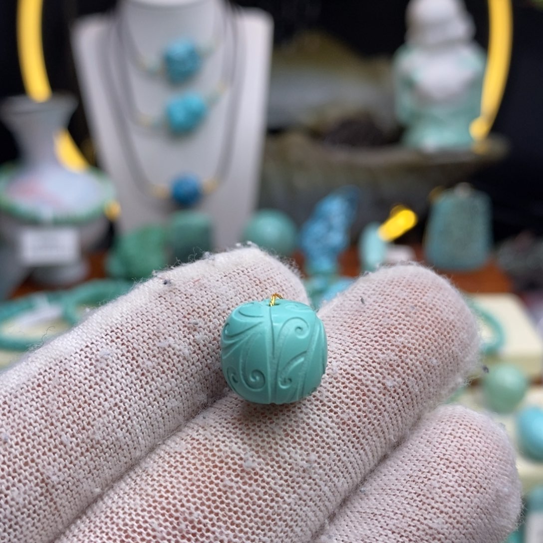 绿松石未镶嵌珠宝奇石12.5×11.3