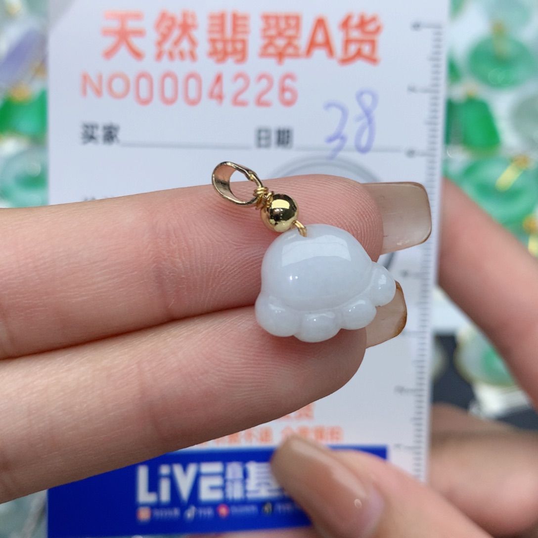 翡翠颈饰未镶嵌猫