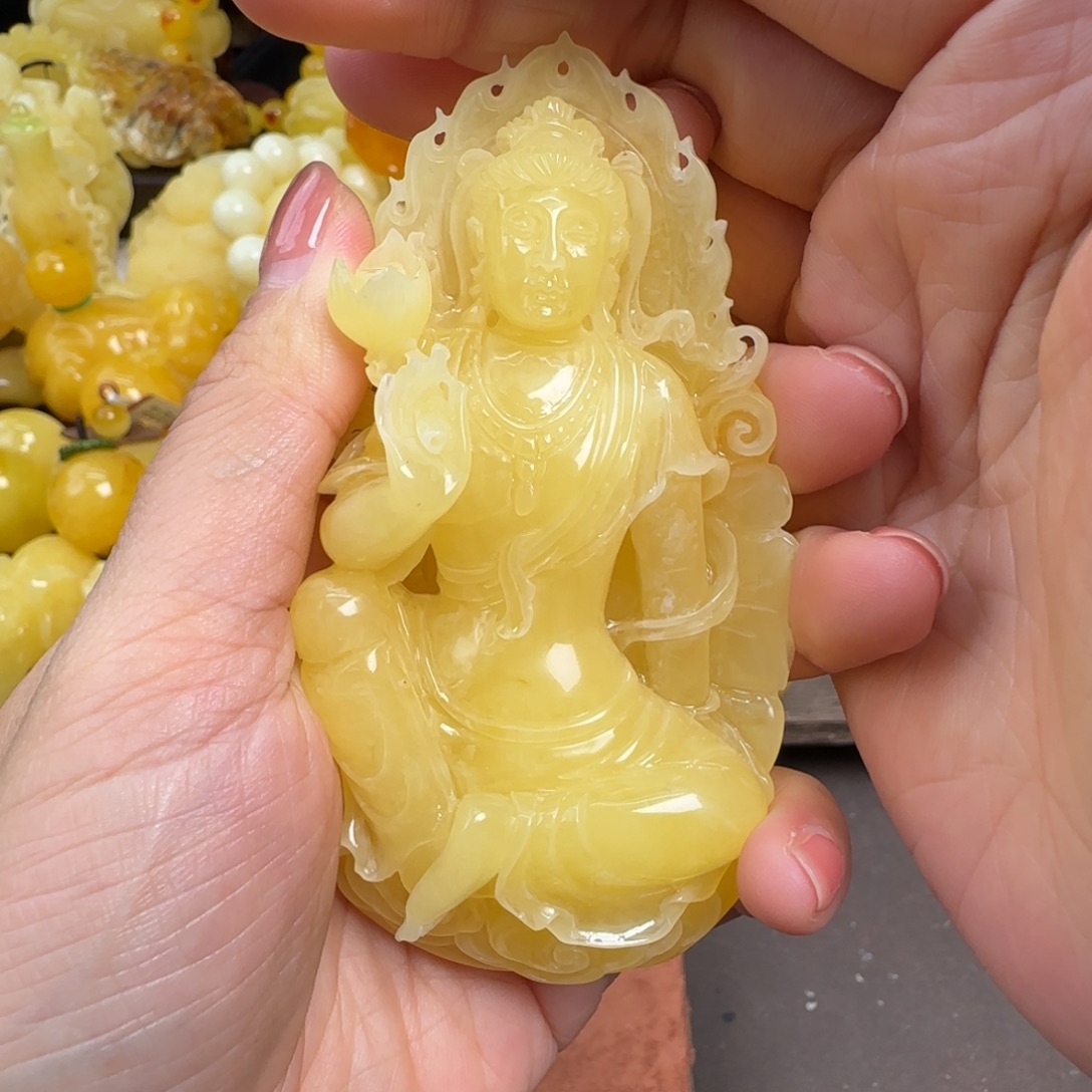 蜜蜡未镶嵌珠宝奇石