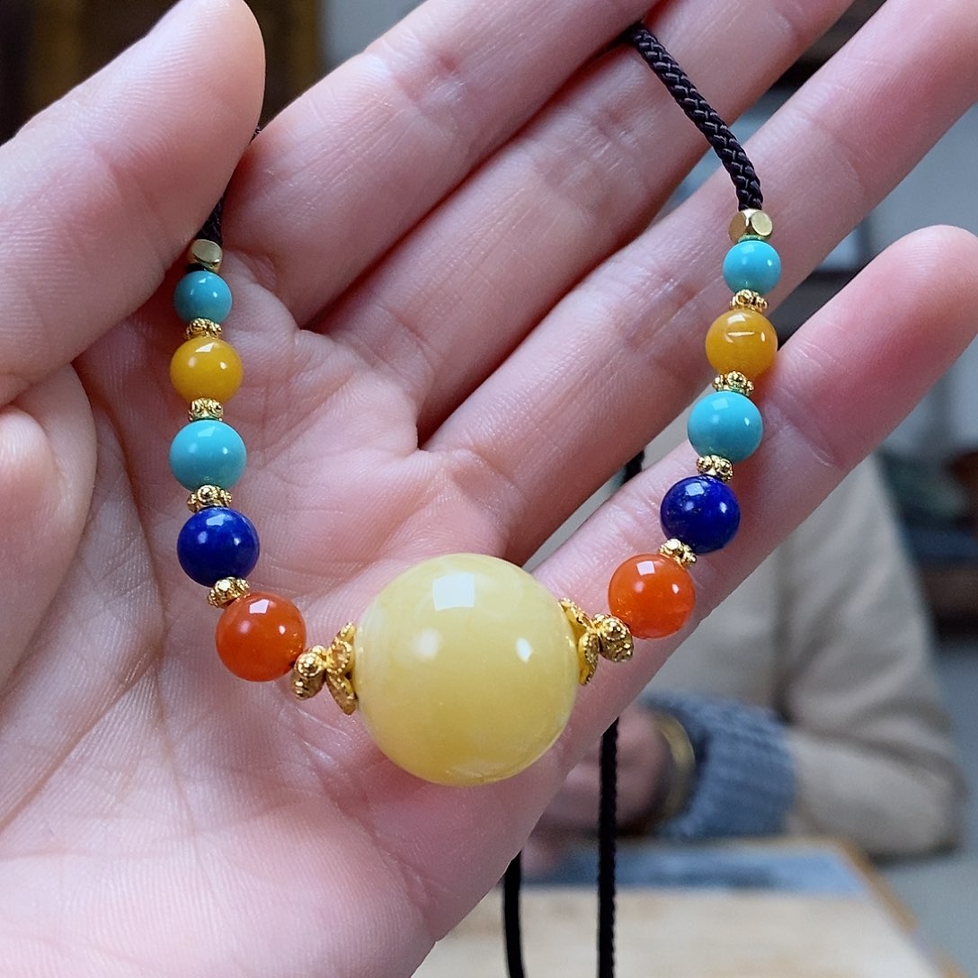 琥珀珠宝奇石未镶嵌