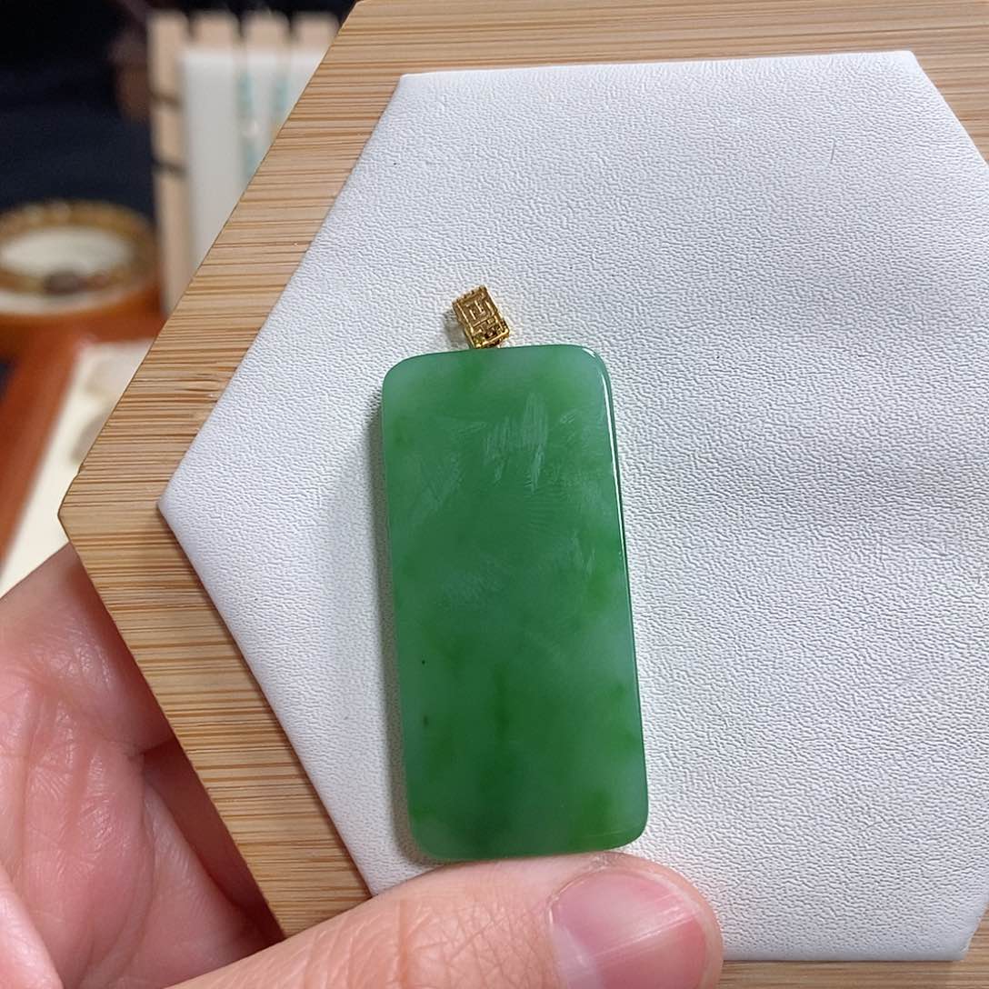 和田玉吊坠(赠链)18K金镶嵌