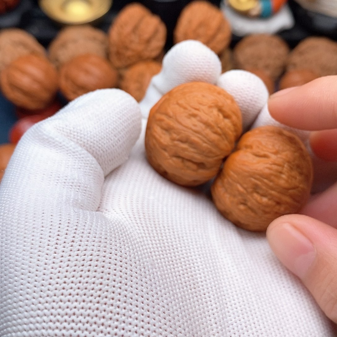 把件文玩核桃吃***？精品小手捻