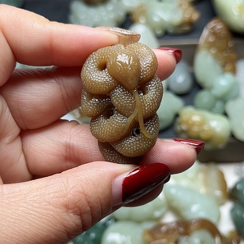 和田玉颈饰未镶嵌小****店