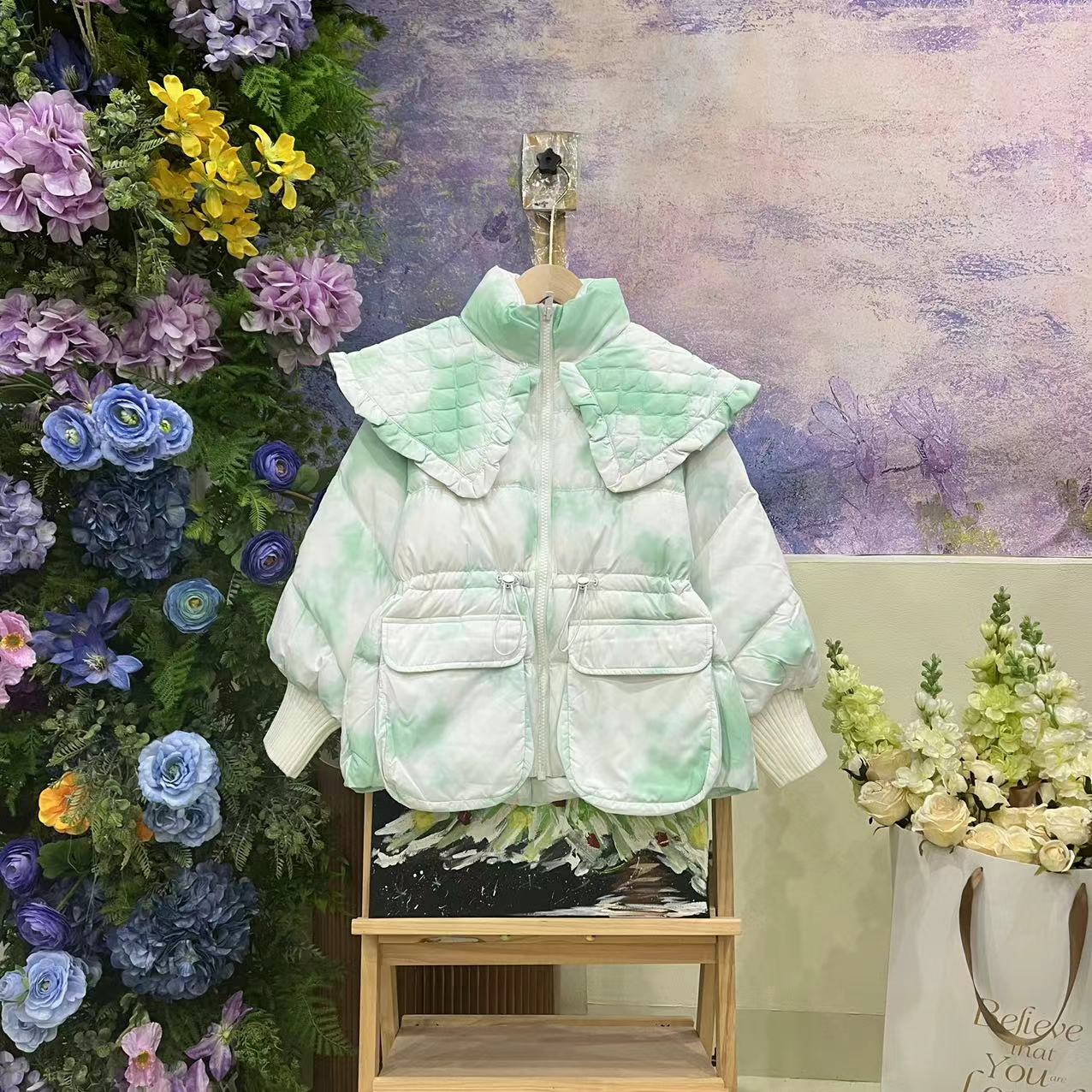 145DA白绿羽绒服4518
