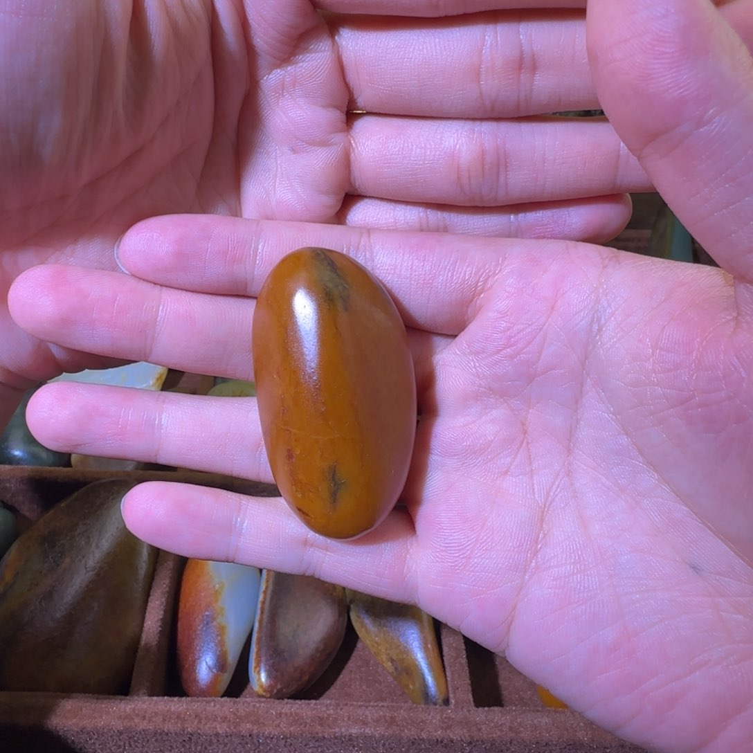 南***意和田玉未镶嵌颈饰