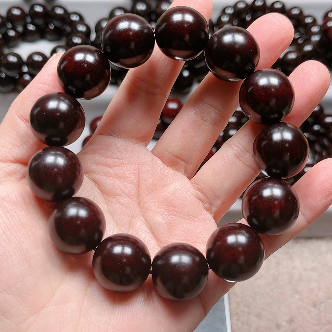 檀香紫檀（小叶紫檀）y****y1.8带