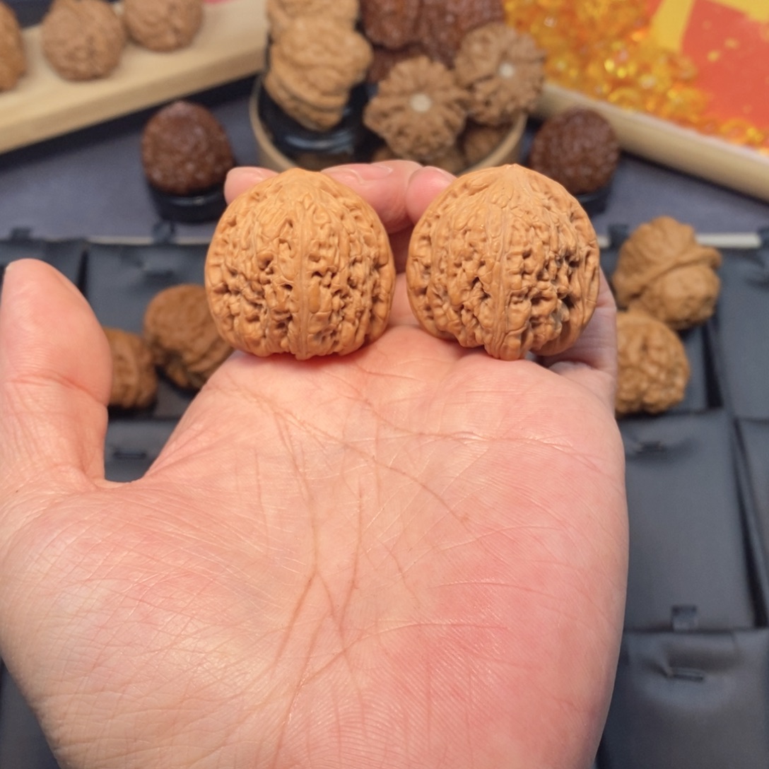 *****把件文玩核桃全品无修37尺承德密文