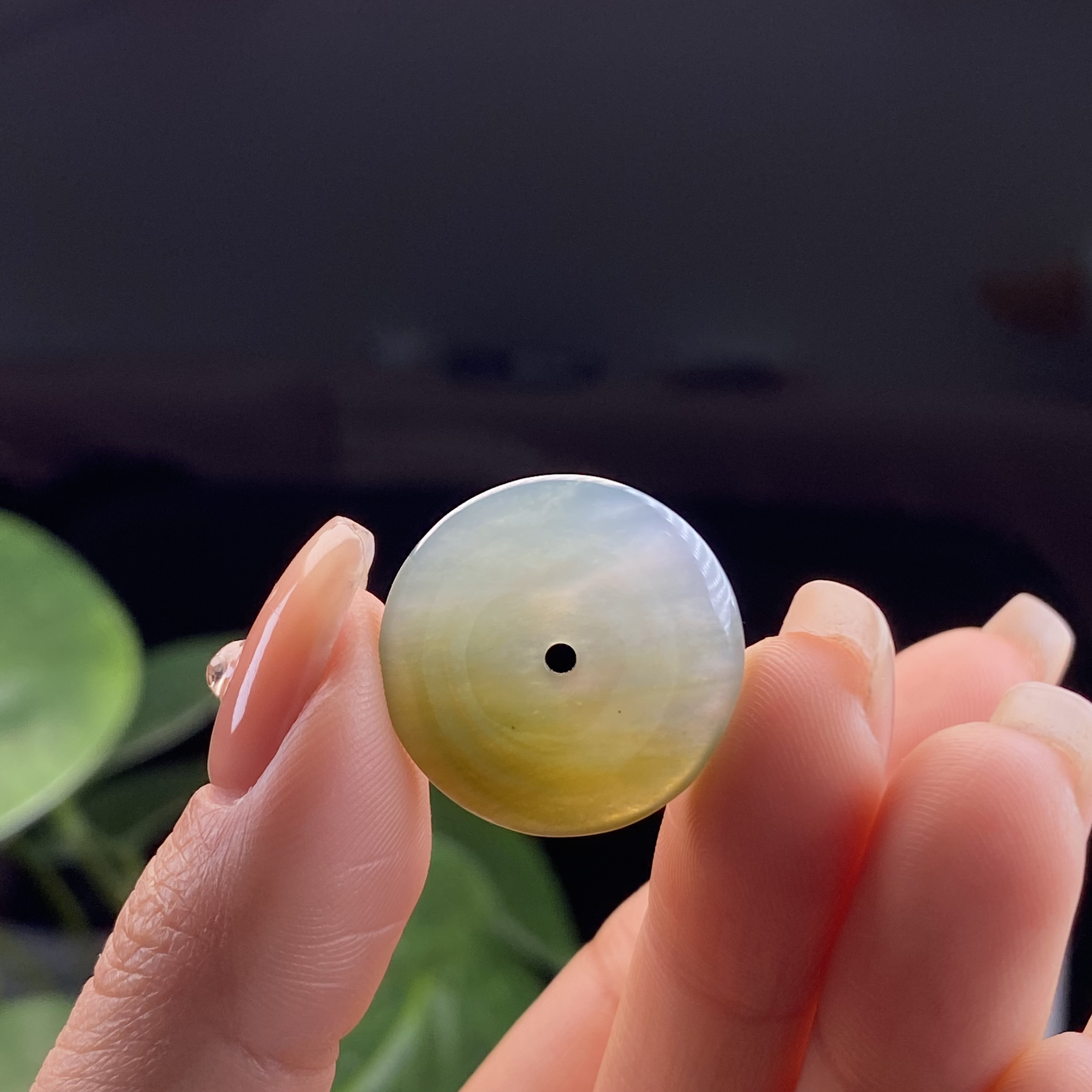 天然缅甸翡翠，特色意境平安扣21.9×3.8