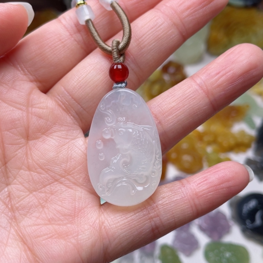 蛇纹石玉颈饰未镶嵌