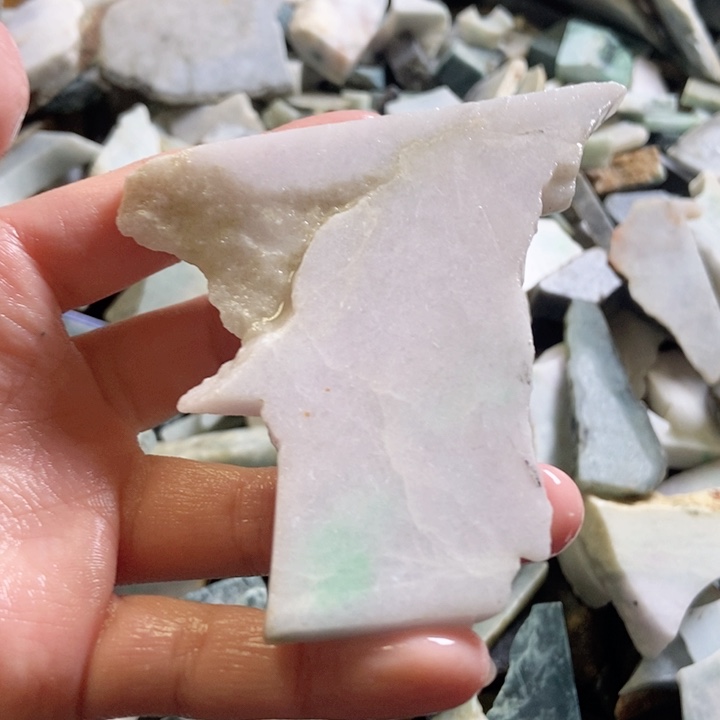 翡翠颈饰未镶嵌天然