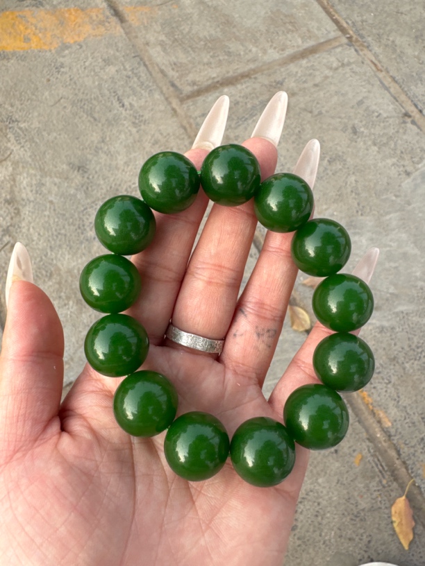 高端精品菠菜绿手串 卡18