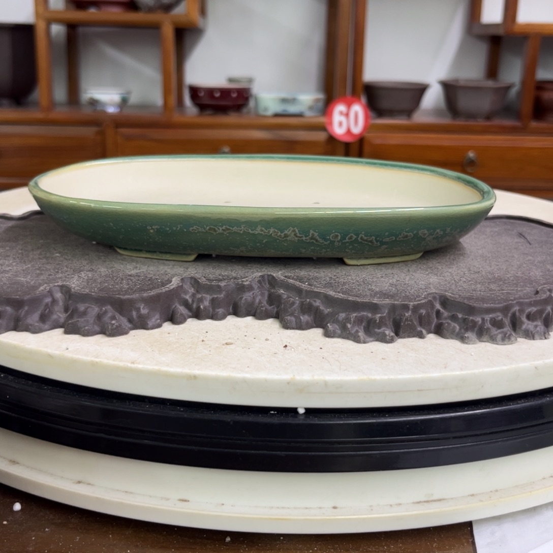 紫砂花盆瑕疵3-24-17。。