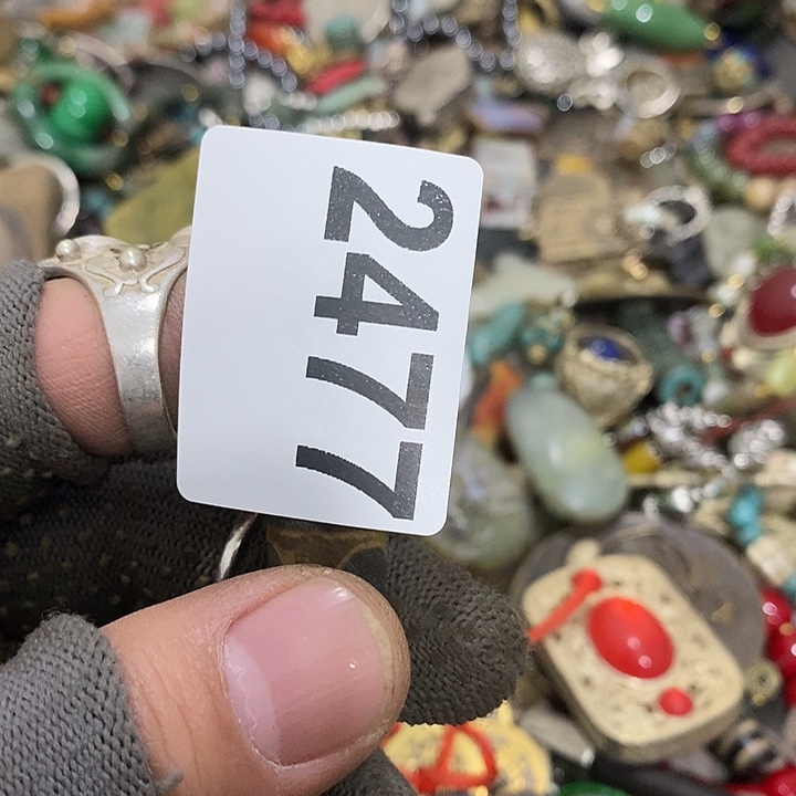 扎**吉摆件等各种工具的2477