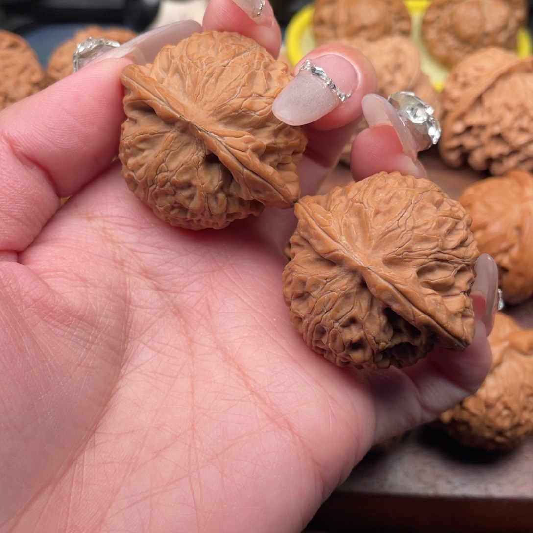 文玩核桃吊坠全品，矮桩红皮宫灯41