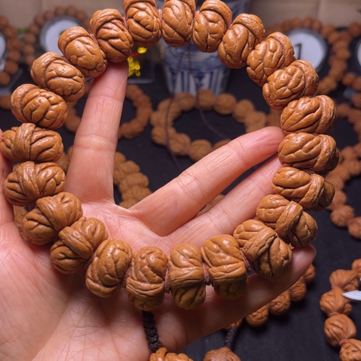 小****吊坠桃核秦岭桃核手持