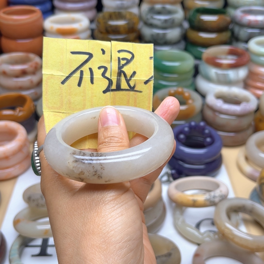 手镯石英质玉未镶嵌藁****鱼