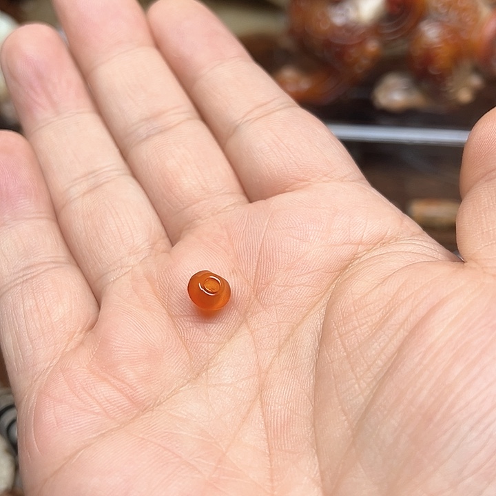 玛瑙/玉髓挂件未镶嵌日**升
