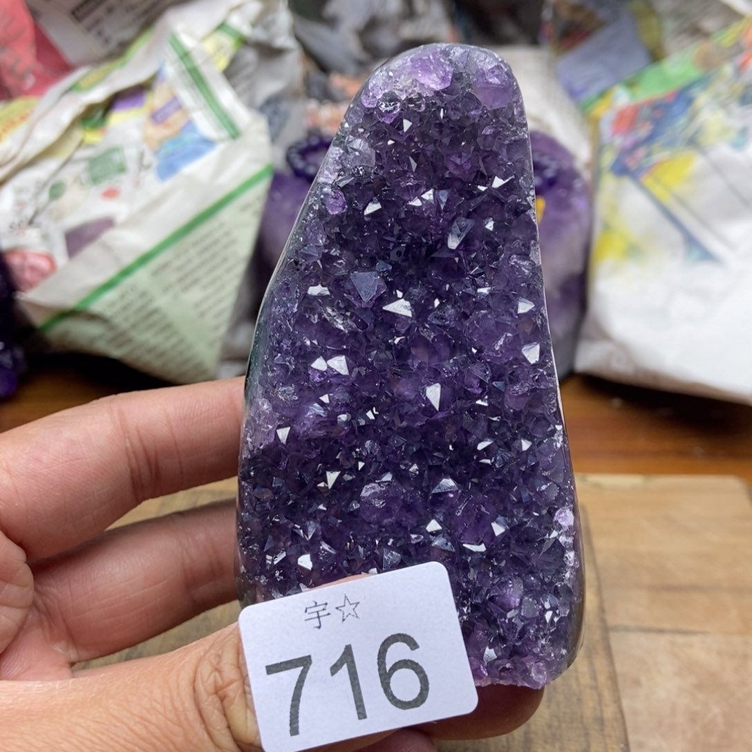 紫晶天然水晶摆件未镶嵌