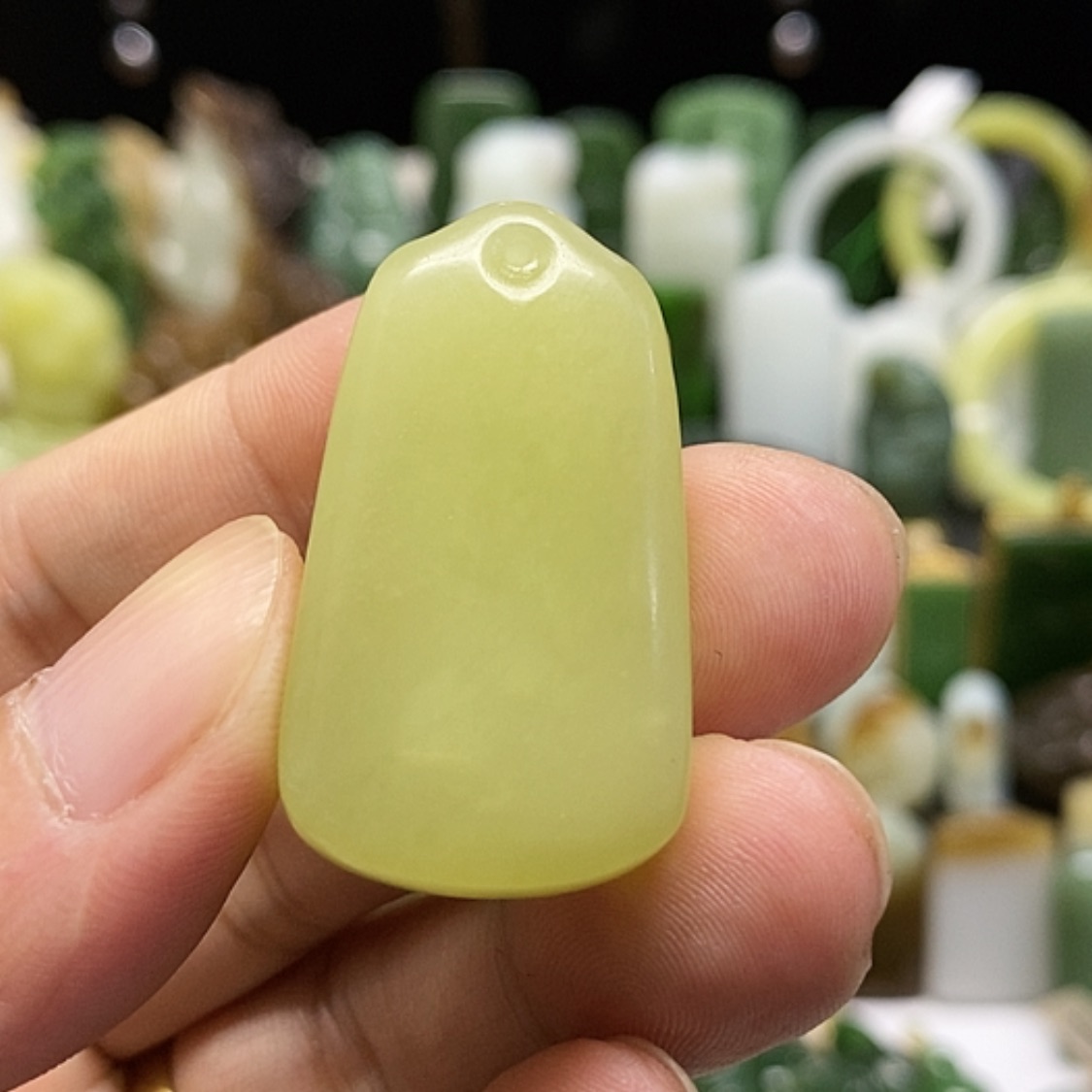 【闪购商品】颈饰未镶嵌和田玉五*