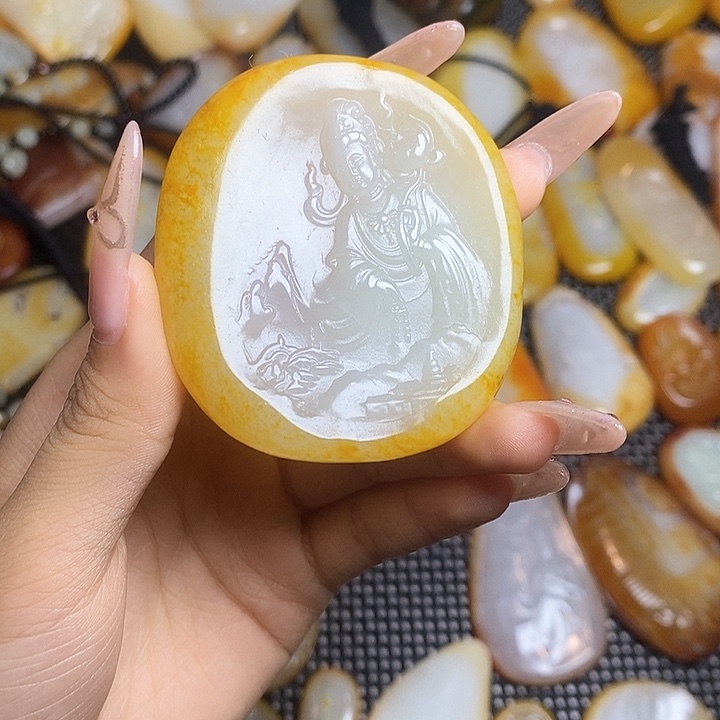 上***虎和田玉未镶嵌颈饰