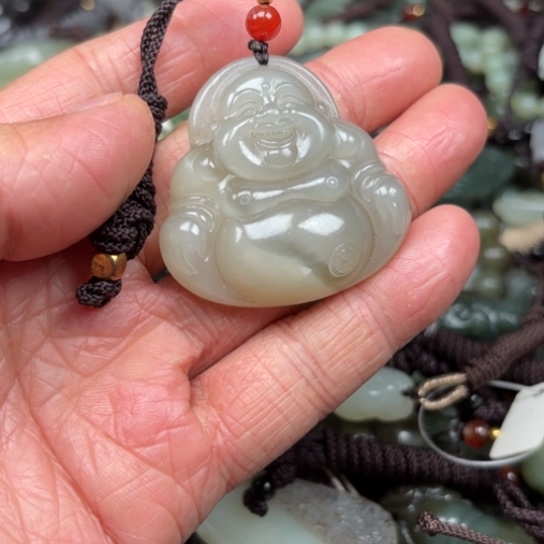 和田玉吊坠未镶嵌